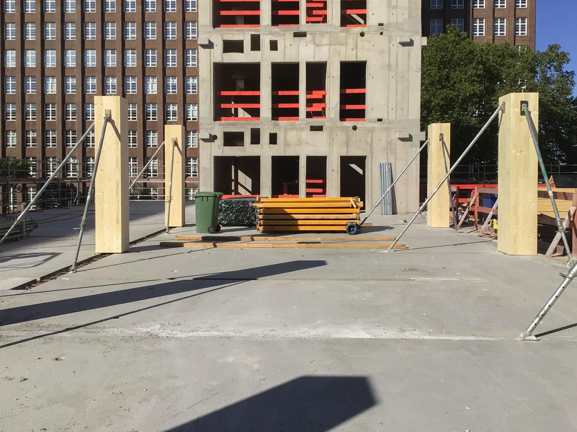 Installed glulam columns at the Siemensstadt timber construction project in Berlin