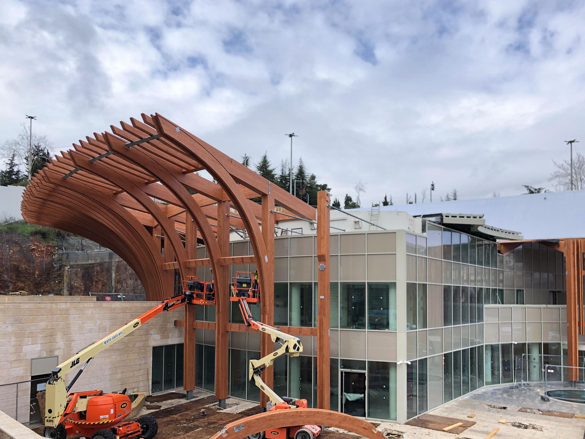 Curved glulam roof structure at Shaare Zedek Medical Center in Jerusalem